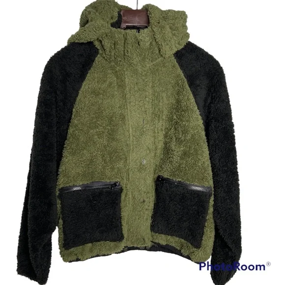 NWT Plush x Revolve Olive & Black Sherpa Zip Up Jacket with Hood - Picture 4 of 12